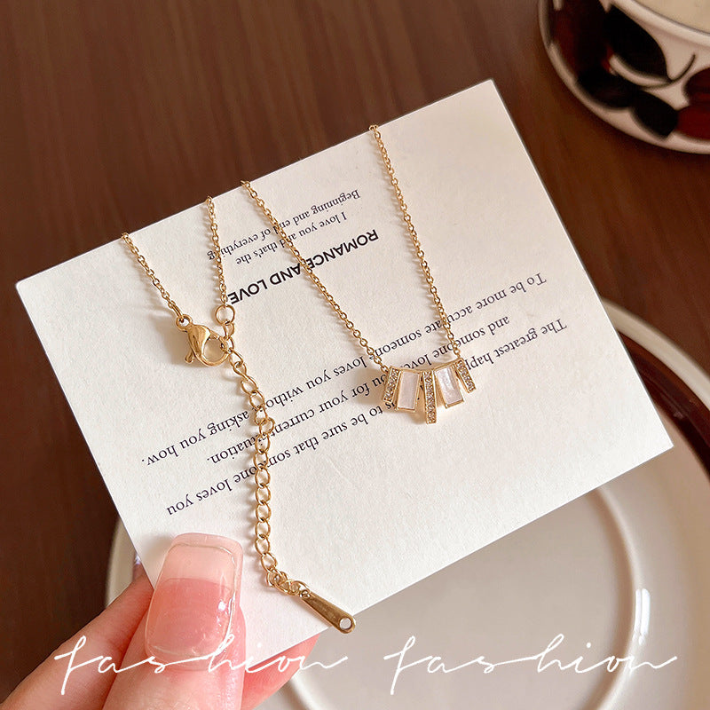 Geometric Imitation White Shell Titanium Steel High Sense Light Luxury Necklace