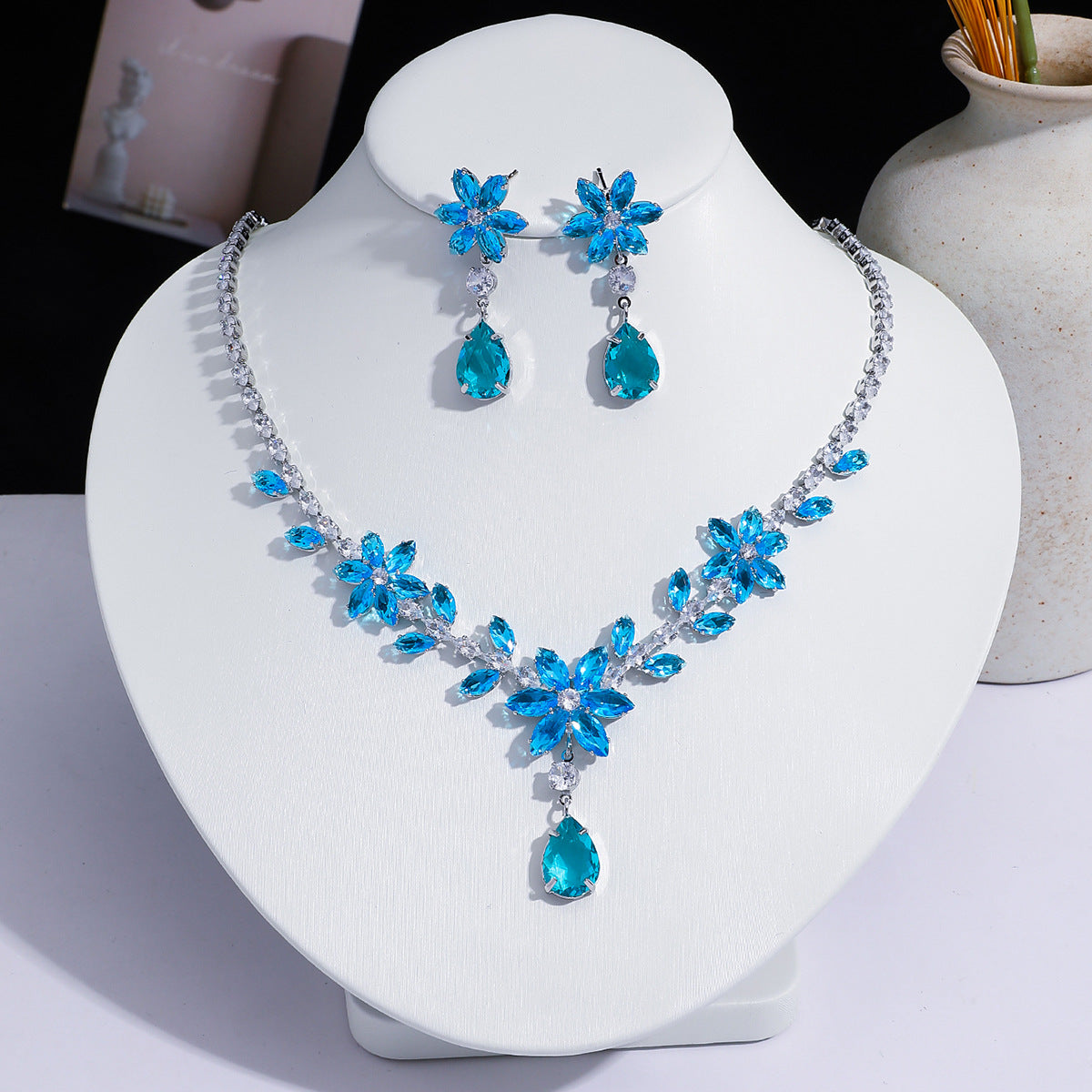 Fashion Trend Zircon Green Butterfly Tassel Necklace