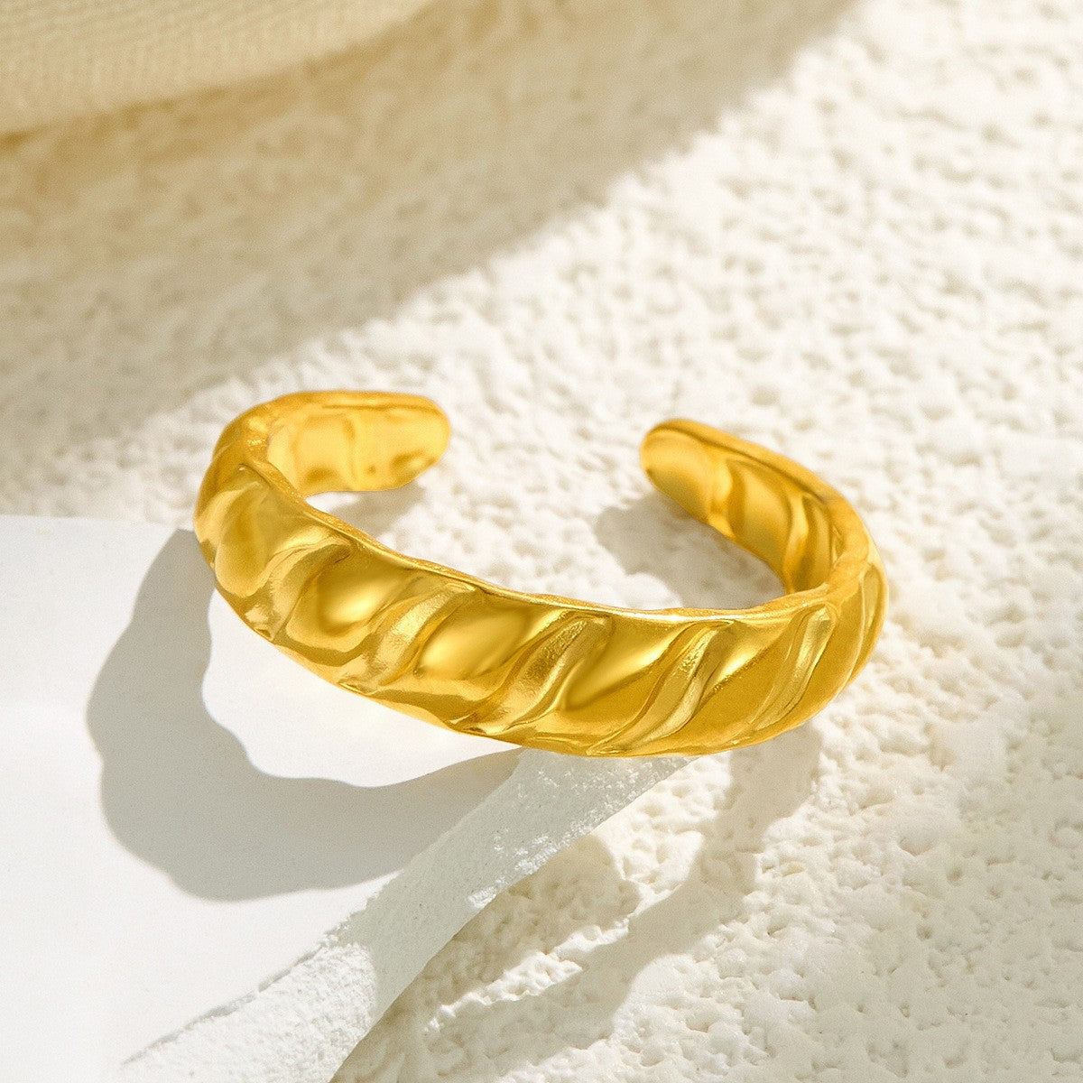 Stainless Steel Irregular Line Love Heart-shaped High-grade Ring