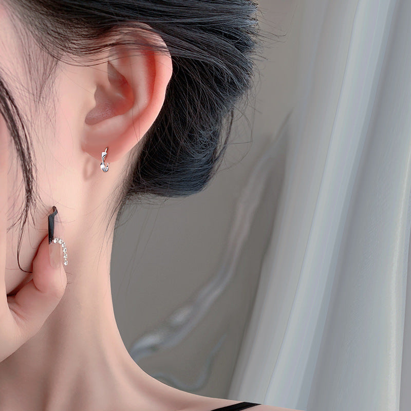 Strip Clip Minimalist Design Trap Hole Ear Buckle