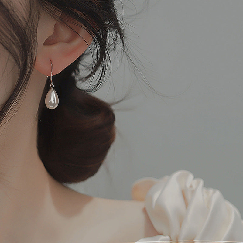 Water Drop Pearl High-grade Graceful Niche Design Earrings
