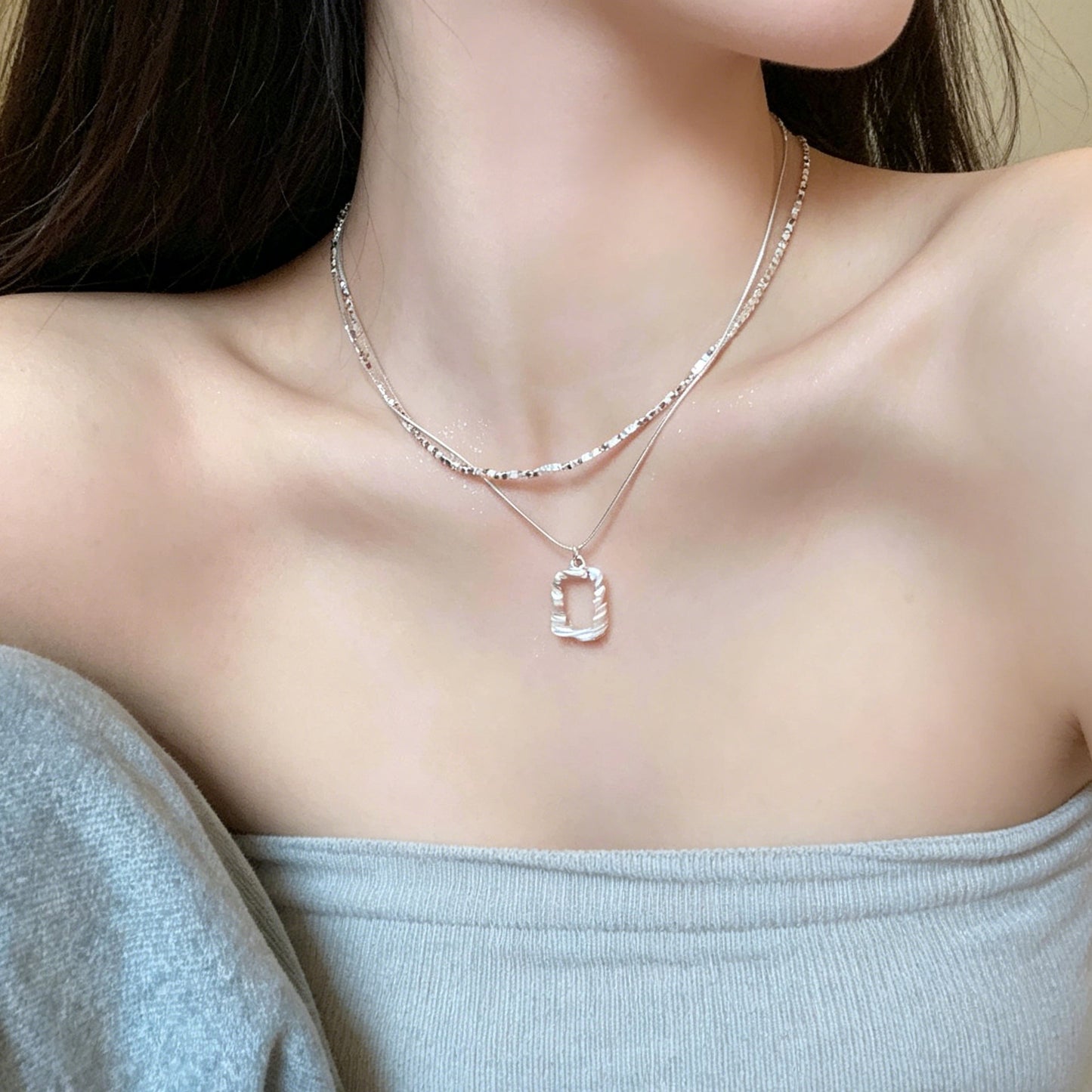 Twin Small Pieces Of Sier Geometric Square Necklace