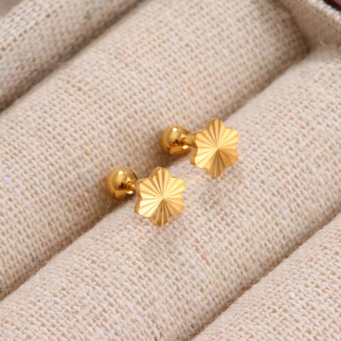 Batches Of Flowers Love Five-pointed Star Earrings