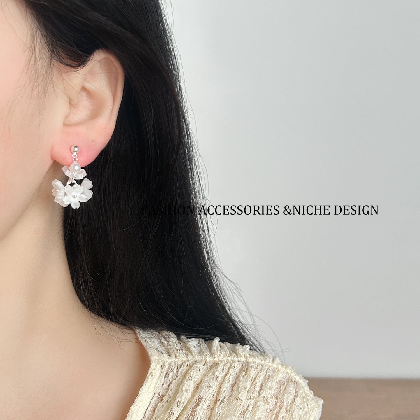 Pearl Flower Light Luxury Minority Design Earrings