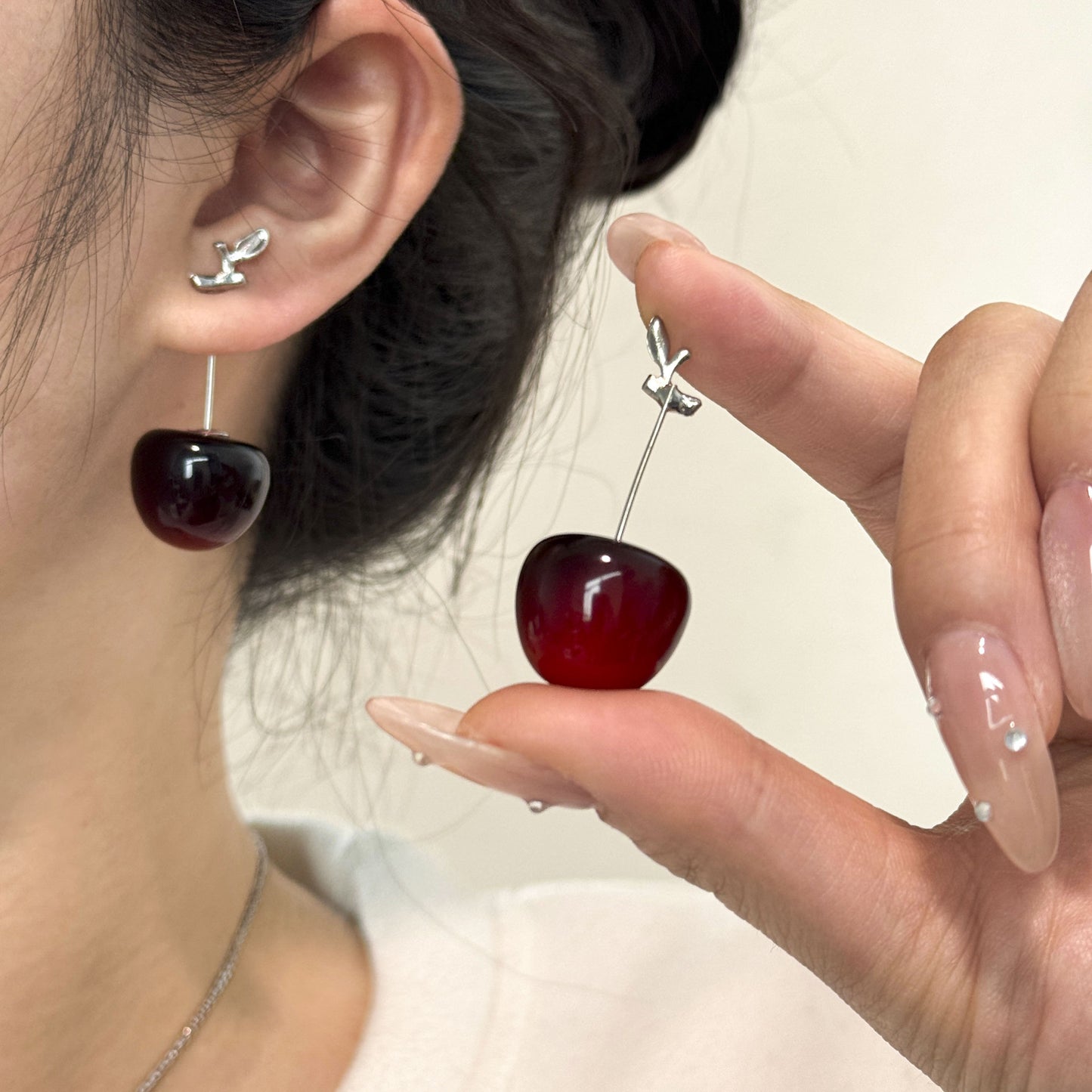 Chinese Red Elegant Retro Cheongsam Match White Earrings
