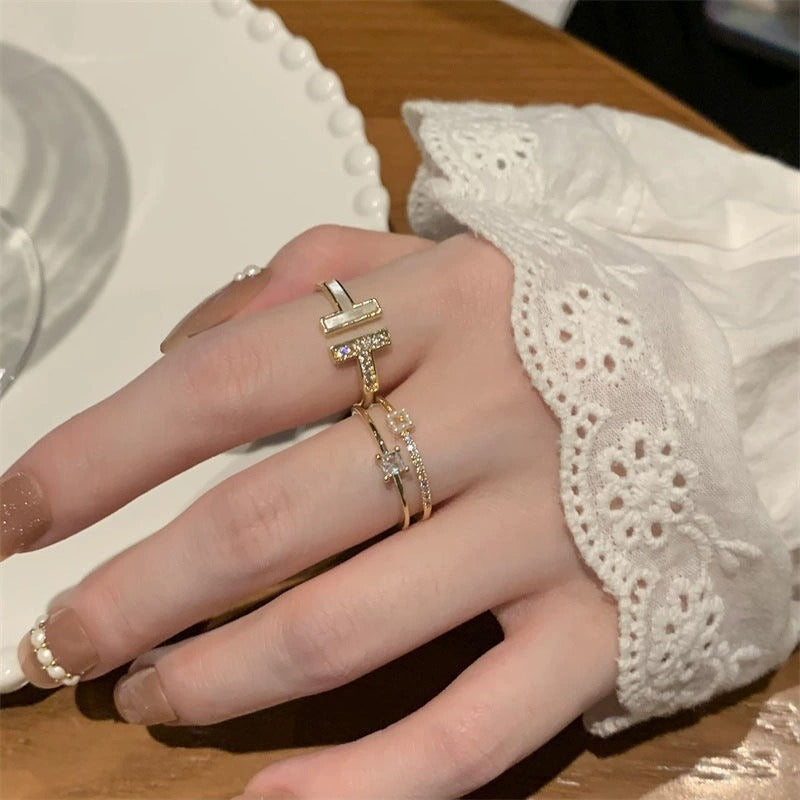 Women's White Shell Zircon Fashion Design High-grade Light Rings