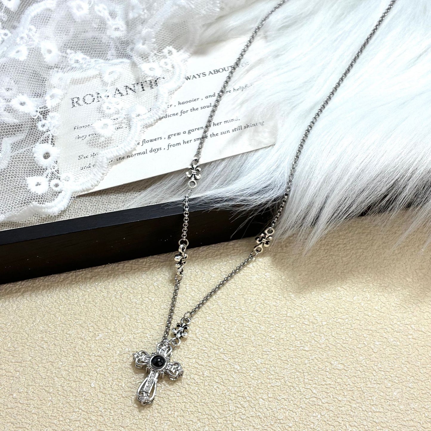 Women's Sweet Cool Retro Style Cross Zircon Clavicle Chain Trendy Necklace