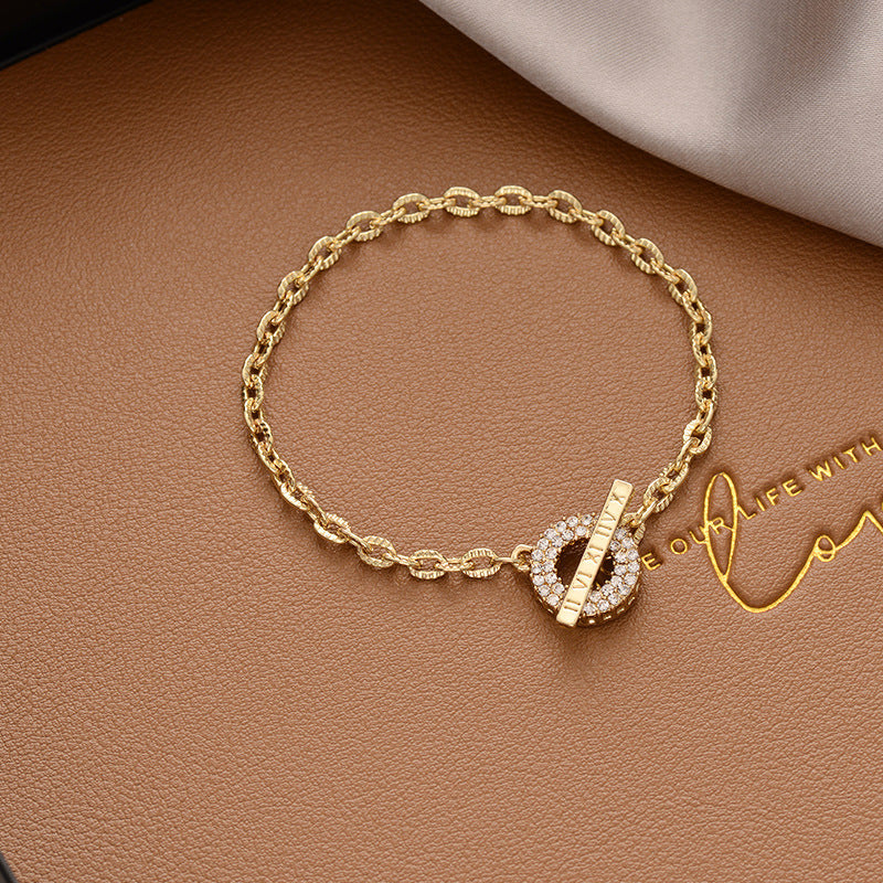 Vintage Pearl Female Style Design Simple Cold Bracelet