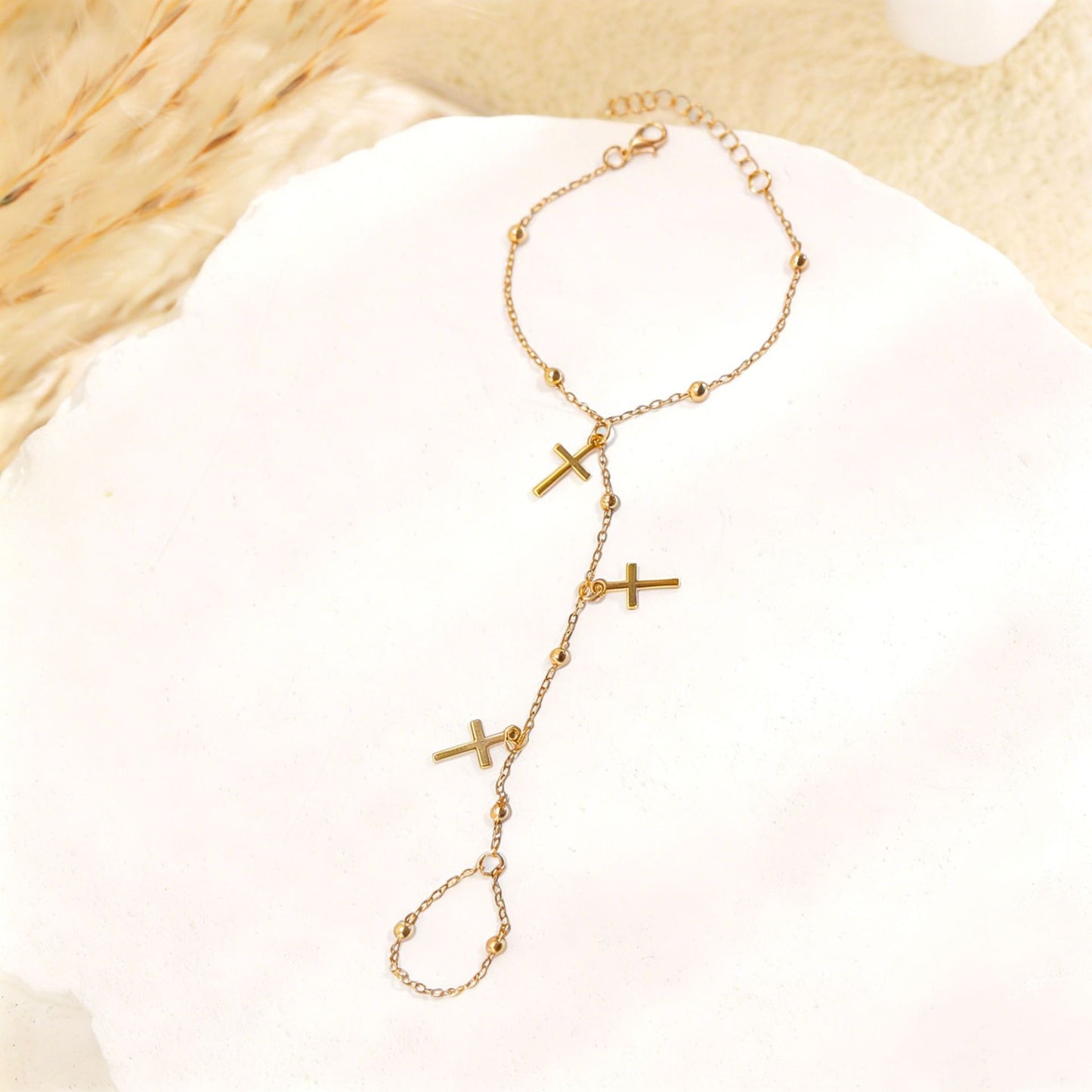 Fashion Lady Gold Finger Chain Butterfly Bracelet