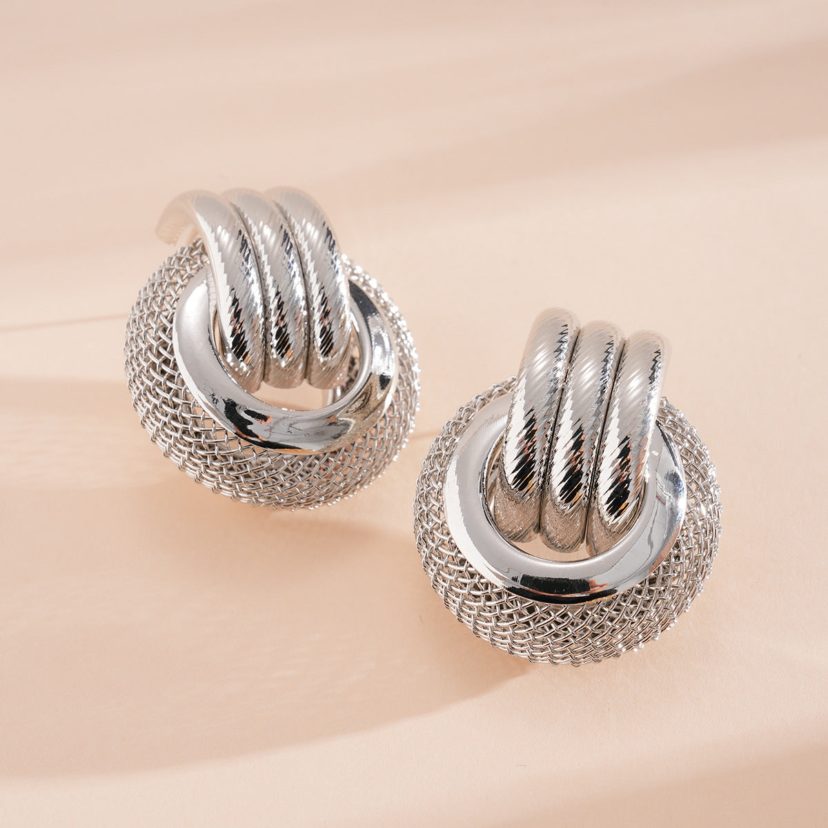 Geometric Cut Heart-shaped Oval Irregular Design Versatile Light Stud Earrings