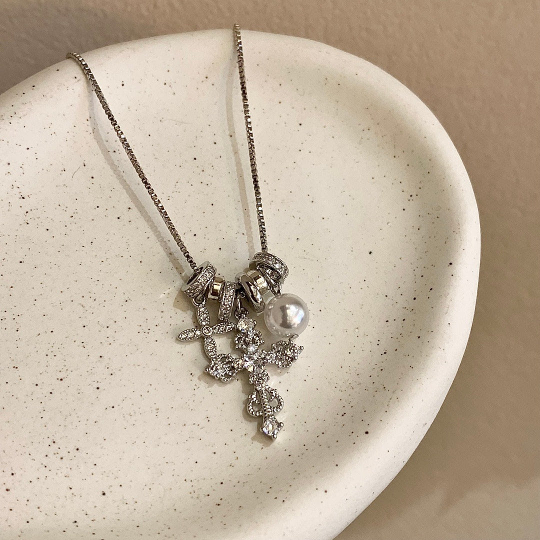 Women's Iris Cross For Design High-grade Clavicle Chain Necklaces