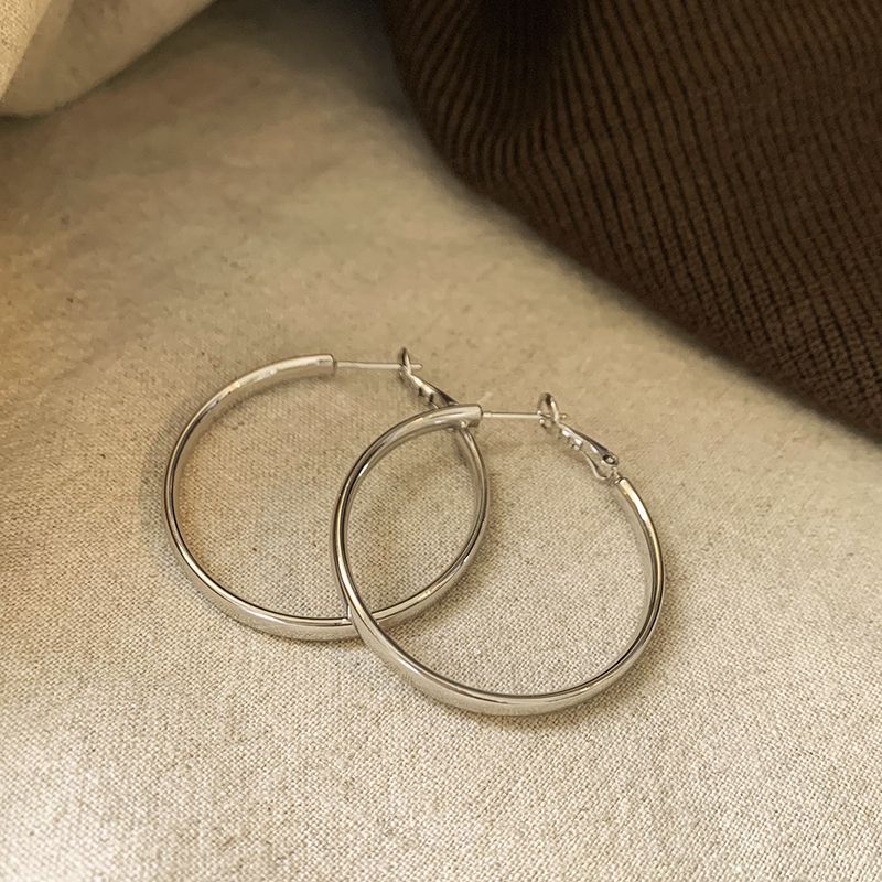 Women's Wind Irregular Twisted Ear Unique High Sense Earrings