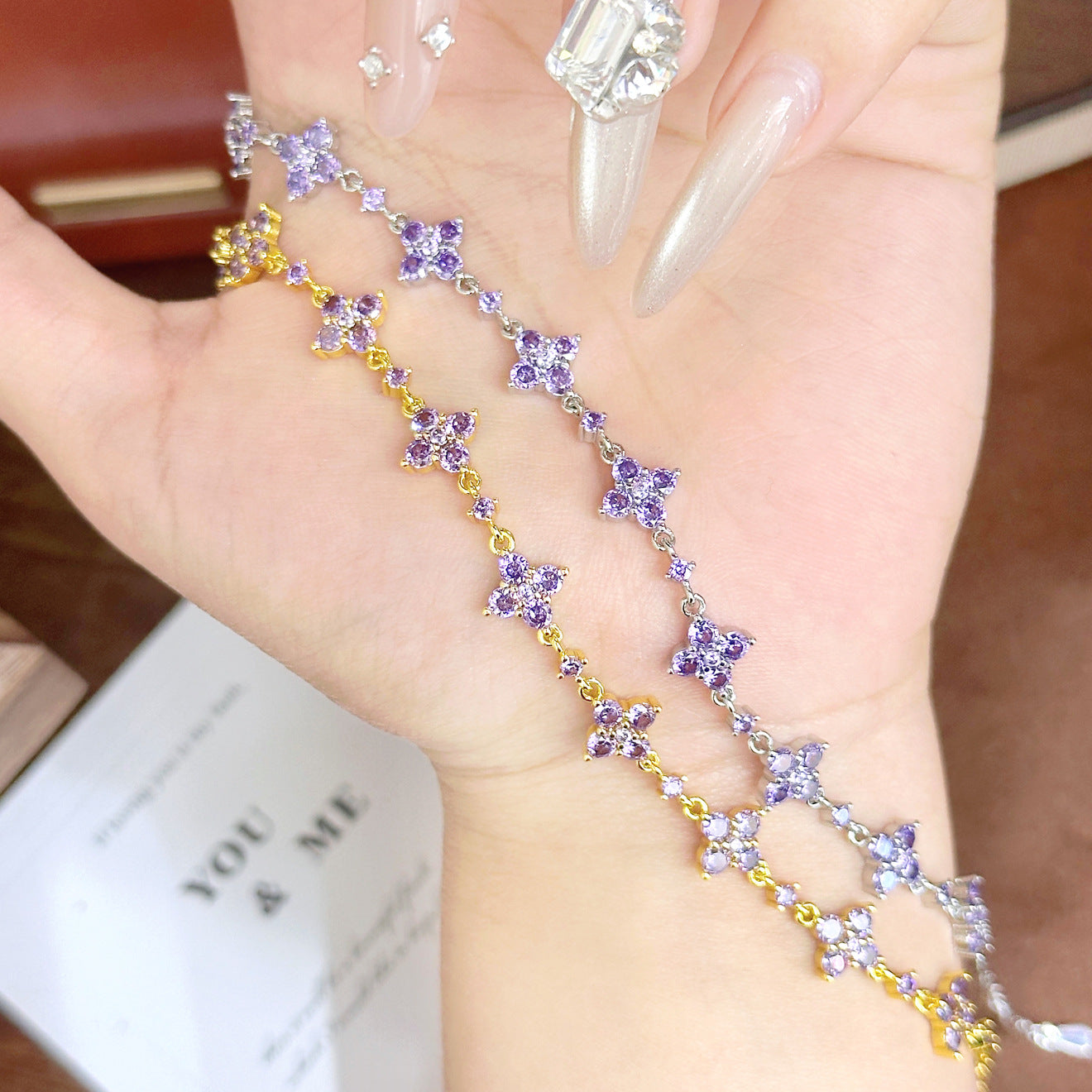 Women's Retro Simple Clover Purple Zirconium Light Bracelet