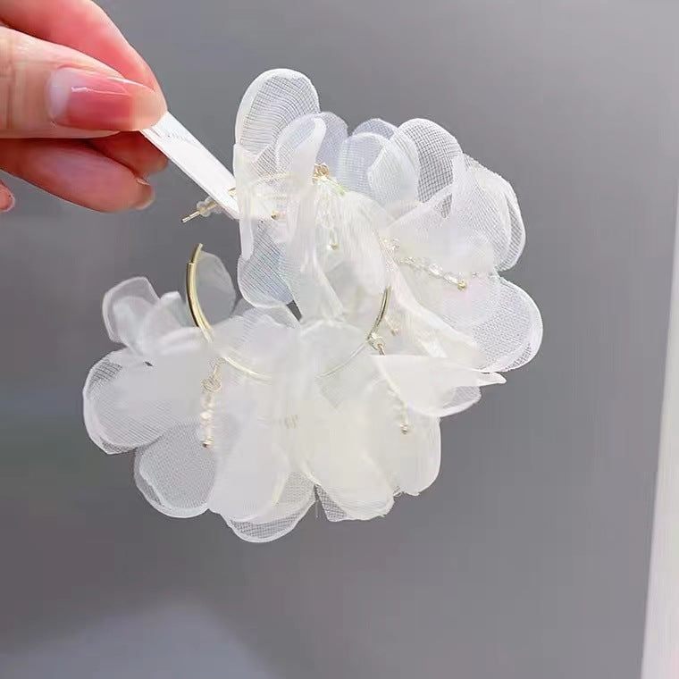 Exaggerated Net Yarn Flowers Female Circle Temperamental Everyday Earrings