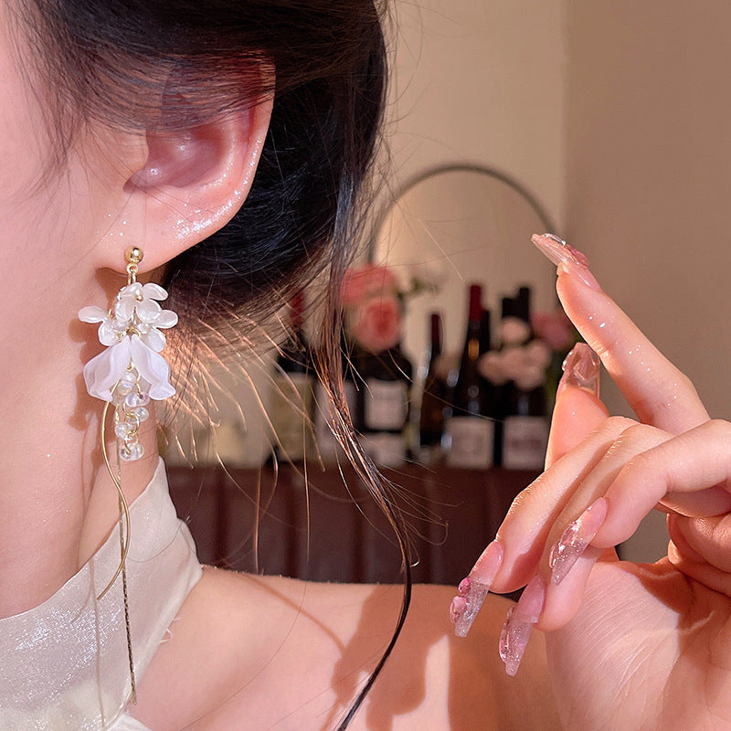 Super Fairy Gentle White Flower Long Female Niche Design Stud Earrings