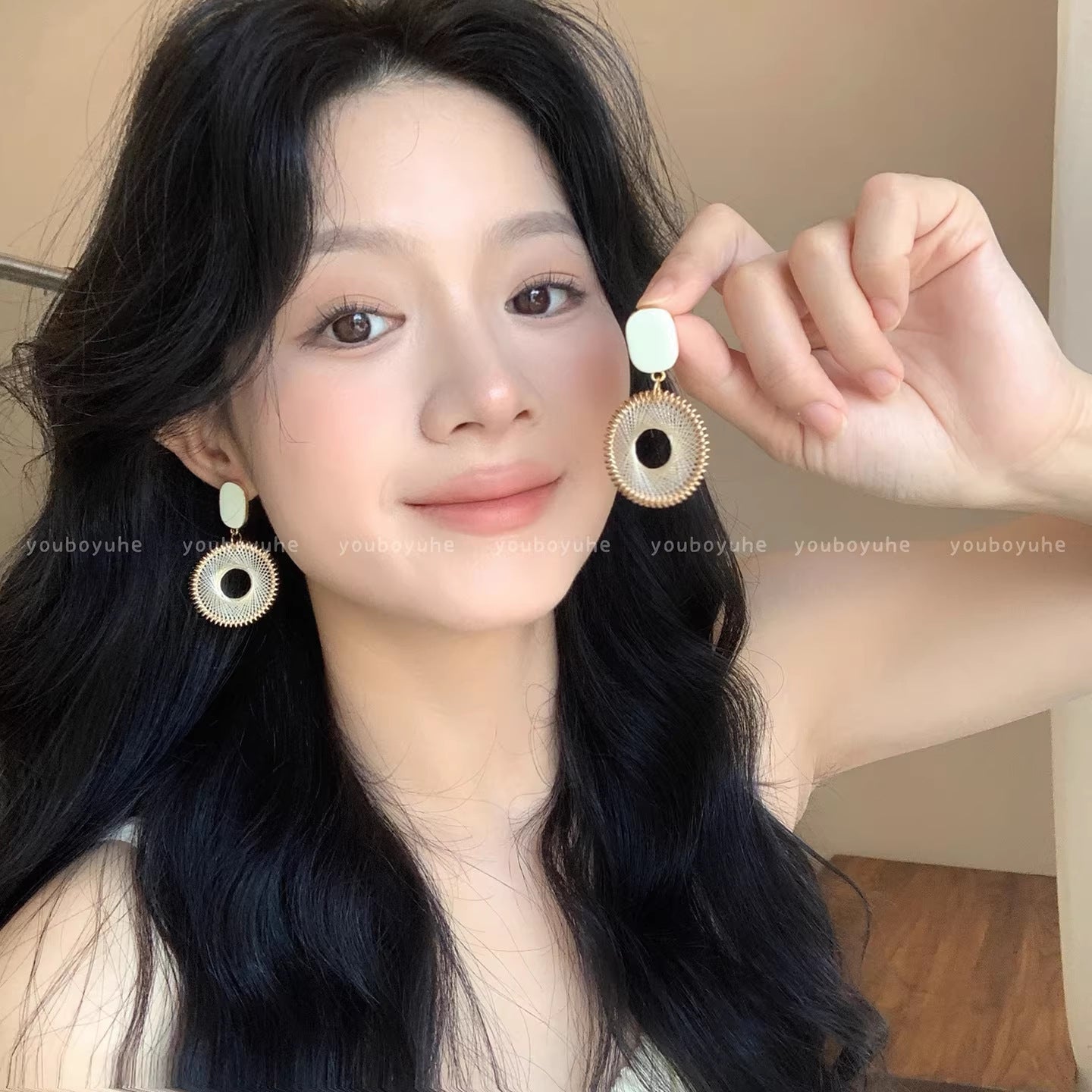 Women's Vacation Style Woven Round Light Luxury High-grade Sense Delicate Earrings
