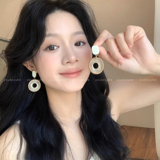 Women's Vacation Style Woven Round Light Luxury High-grade Sense Delicate Earrings