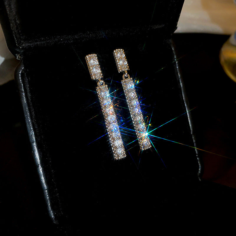Korean Style White Zircon High-grade Simple Personalized Design Sense Earrings