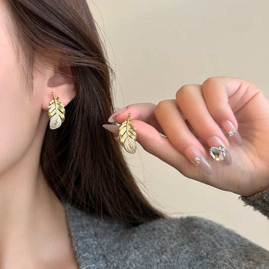 Design High-grade Light Luxury Metal Feather Fashionable Temperamental Refined Earrings