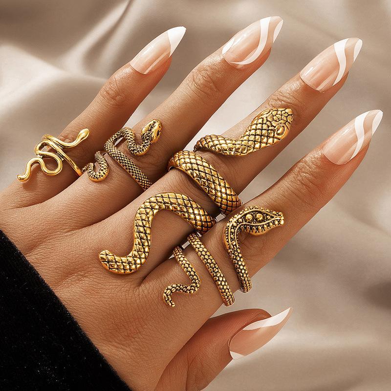 Women's Personalized Retro Snake Animal Variety Of Rings