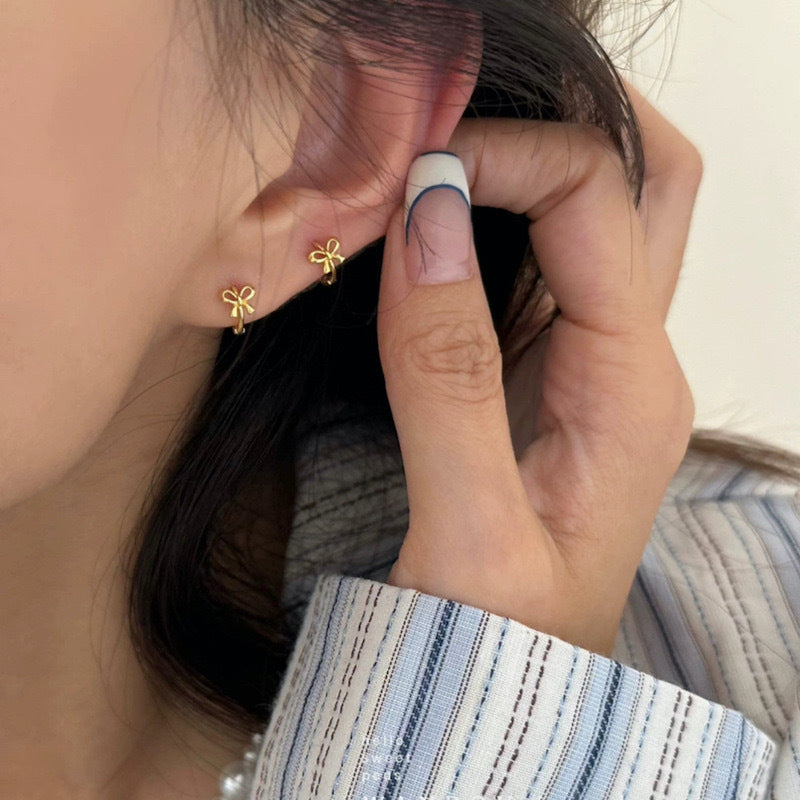 Women's Small Ear Clip Cute Sweet Design High-grade Earrings