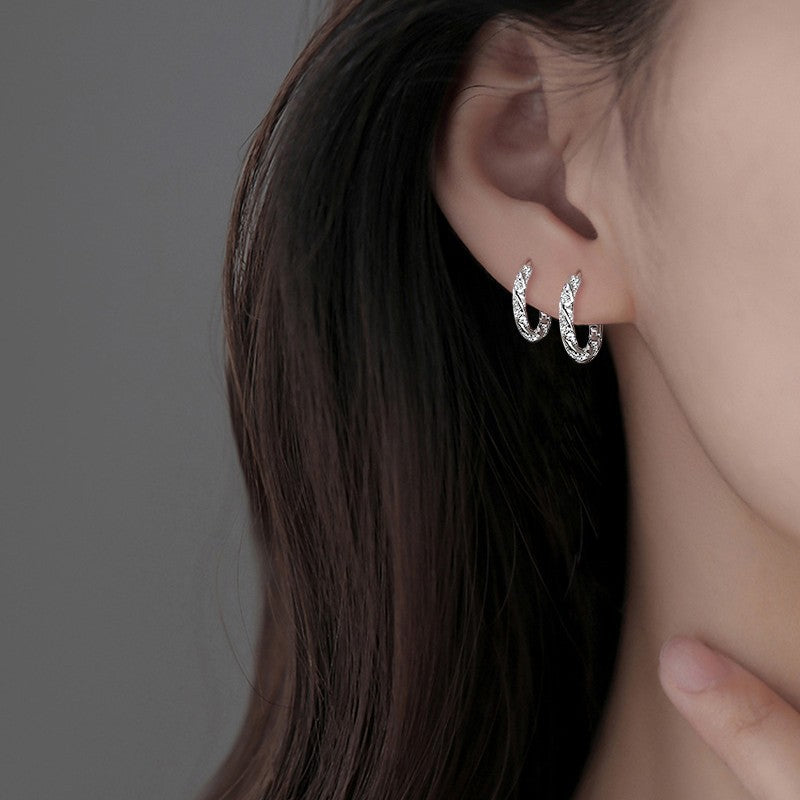 Spot Drill Twist Hot Push Geometric Warping Mobius Inlaid Zircon Rings