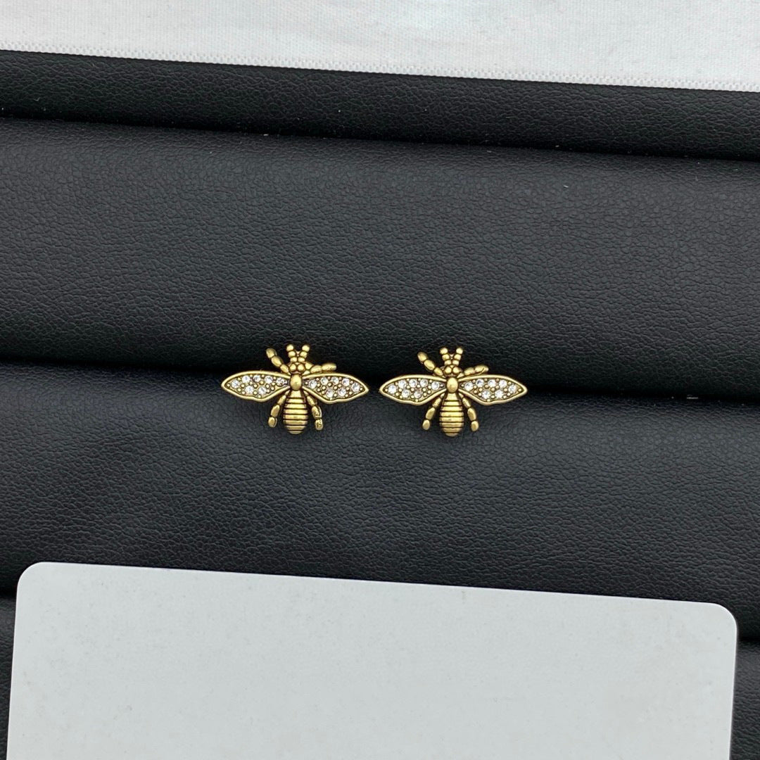Women's Bee Ear Sier Needle High-grade Light Stud Earrings