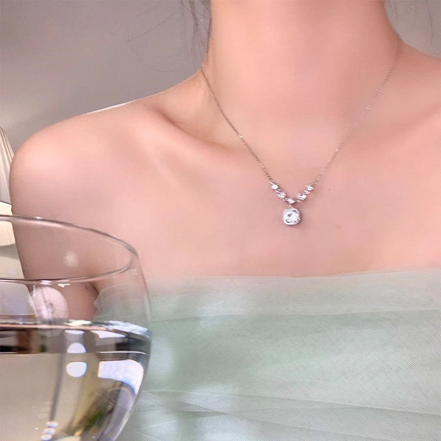 Women's Sier Light Luxury High-grade Design Clavicle Necklaces