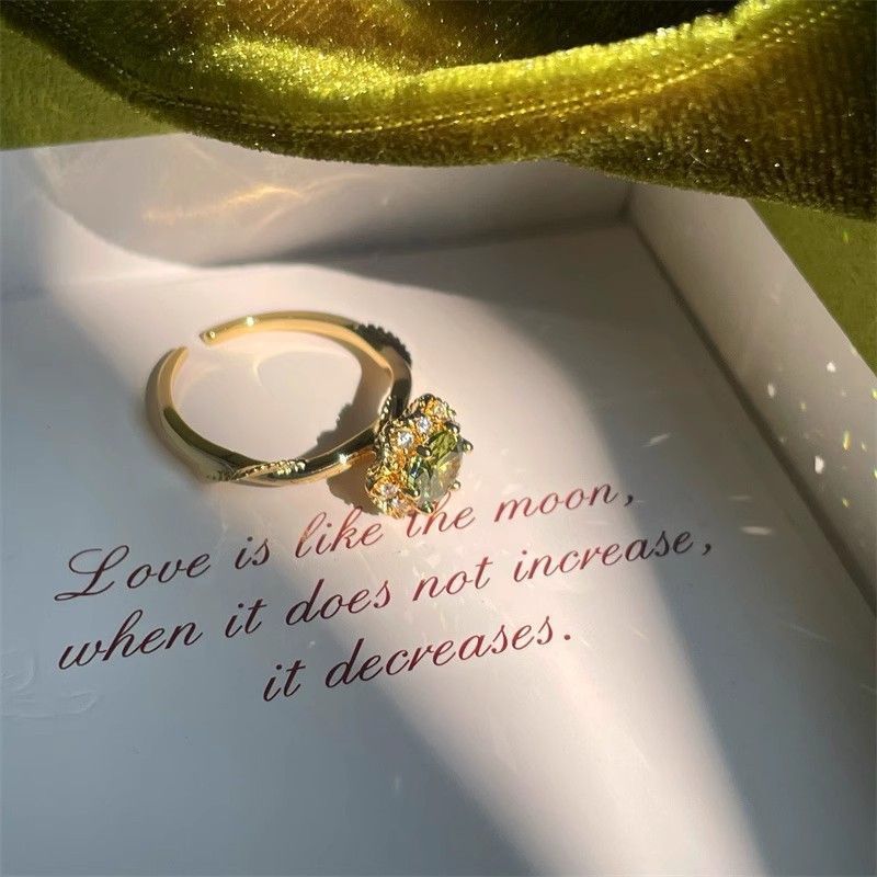 Olivine Emerald Retro Affordable Luxury High-grade Opening Adjustable Rings