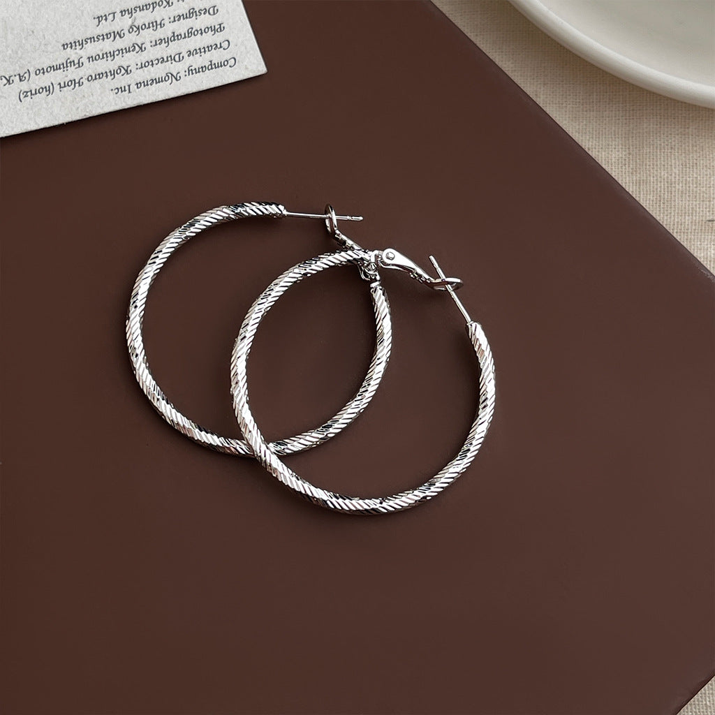 Women's Minimalist Exaggerated Big Ear Fashionable Temperament Personalized Cold Style Simple Earrings