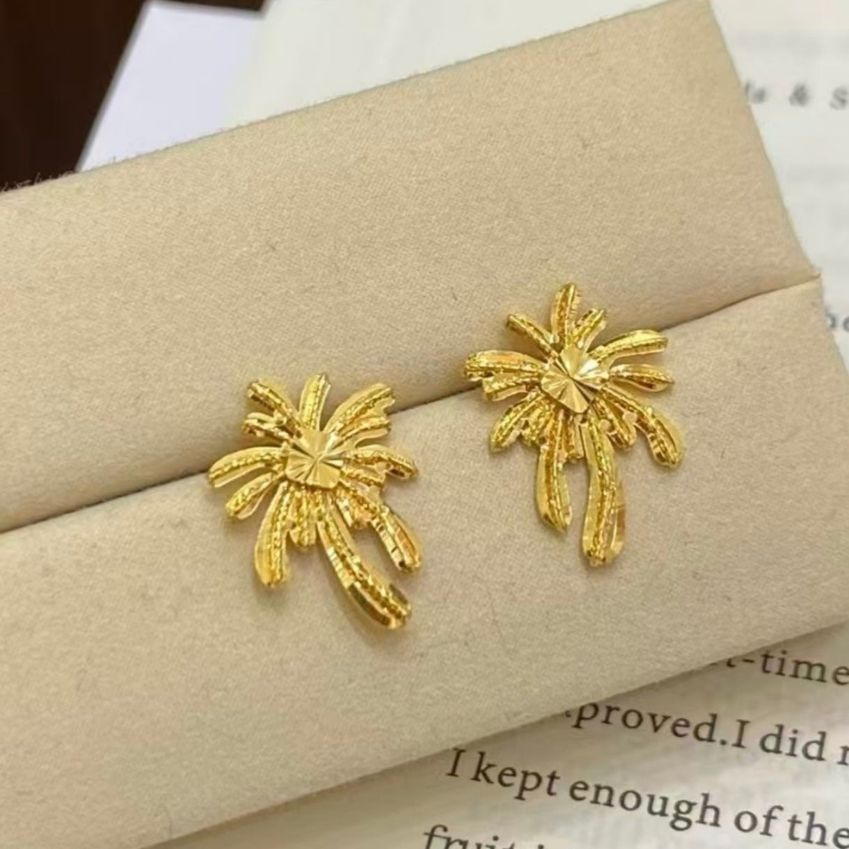 Commuter Light Luxury Design Sense High-grade Earrings