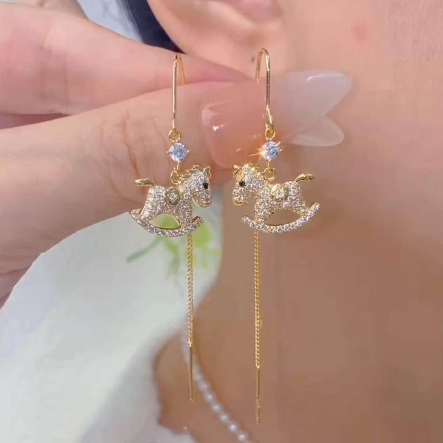 Exquisite Unique Golden Carousel Long Fringed Thread Ear Line