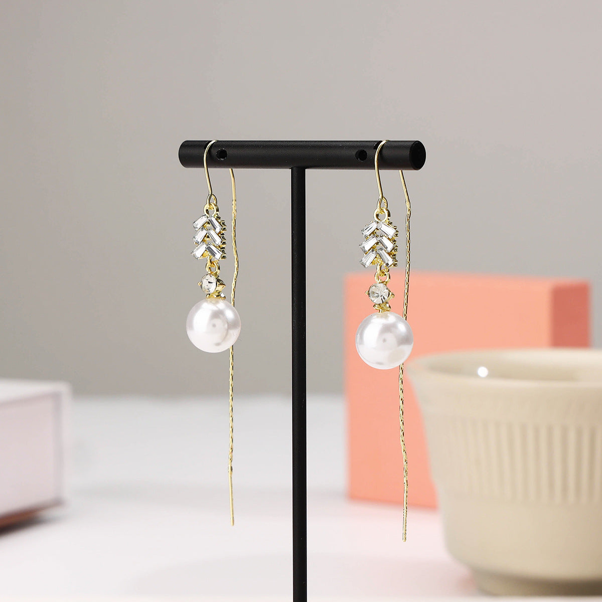 Minority Design Light Luxury Versatile Fashion Lines Exquisite Micro Inlay Earrings
