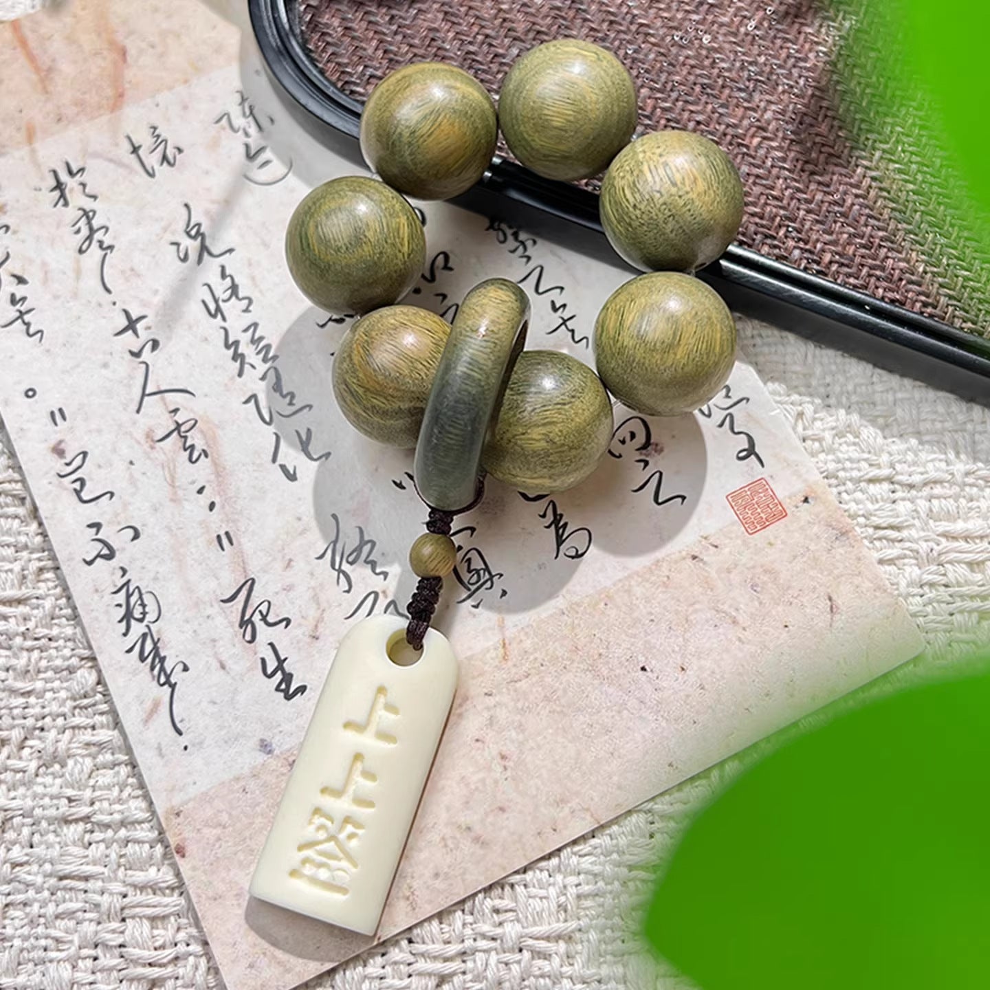 Women's & Men's Small Hand Toy Sandalwood Decompression Ethnic Style Lotus Bracelets