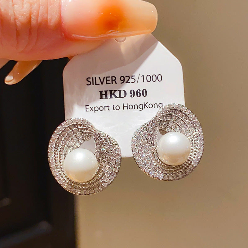 Women's Sier Needle Zircon Spiral Texture Retro Pendants