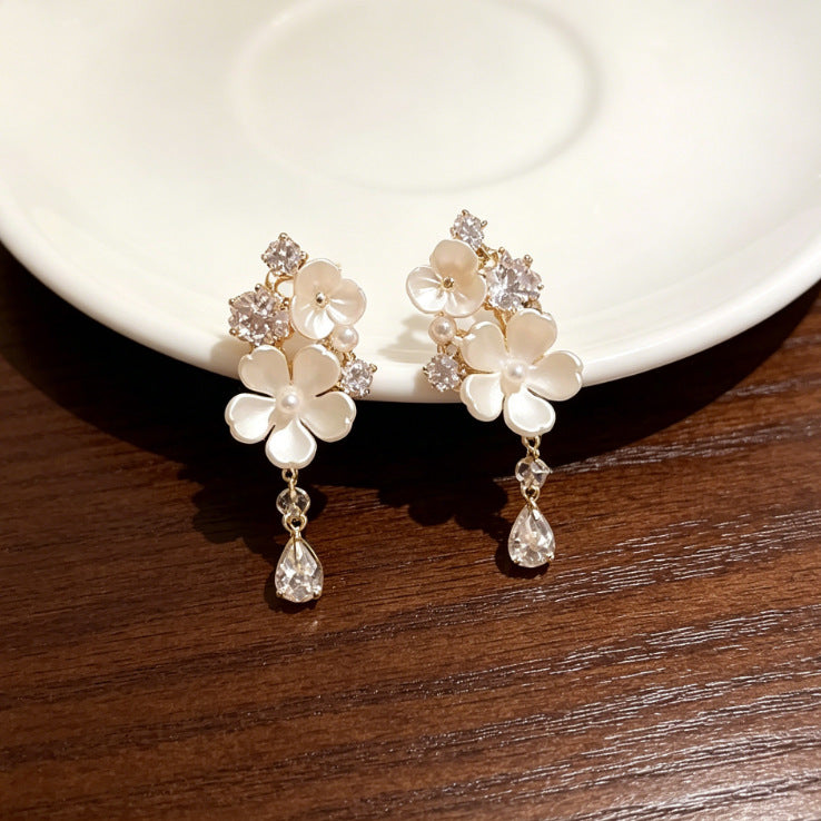 Women's Super Fairy White Sparking Zirconium Tassel Flowers For Elegant Delicate Stud Earrings