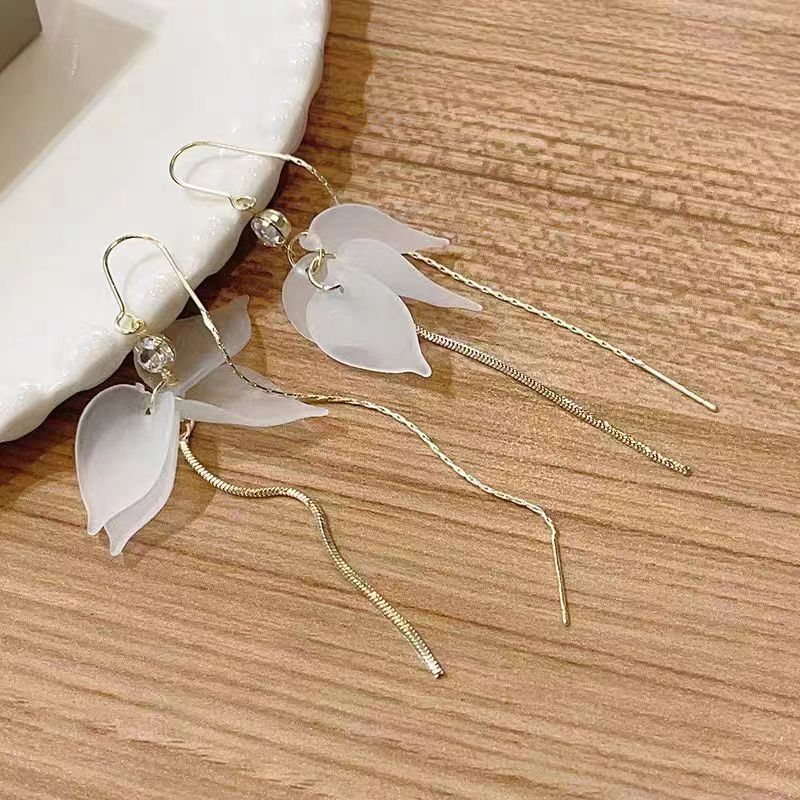 Long Super Fairy White Petal Fringe Trendy Light Luxury Small Ear Line