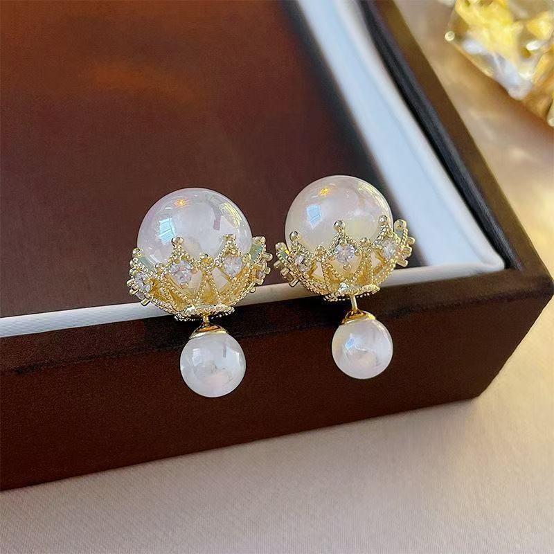 Luxury Fashion Temperament Wild Ear Diamond Mermaid Stud Earrings