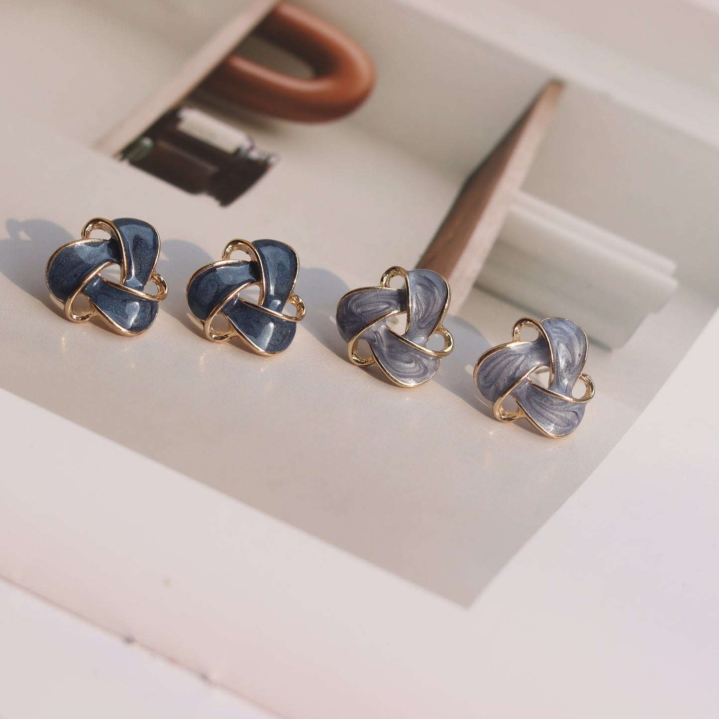 Enamel Drip Triangle Geometric Ear Palace Style French Fashion Stud Earrings