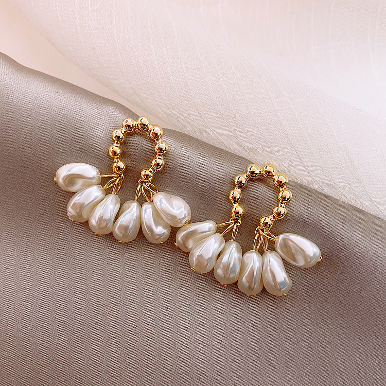 Sier-plated Temperament Entry Lux Ear High-grade Niche Artificial Earrings