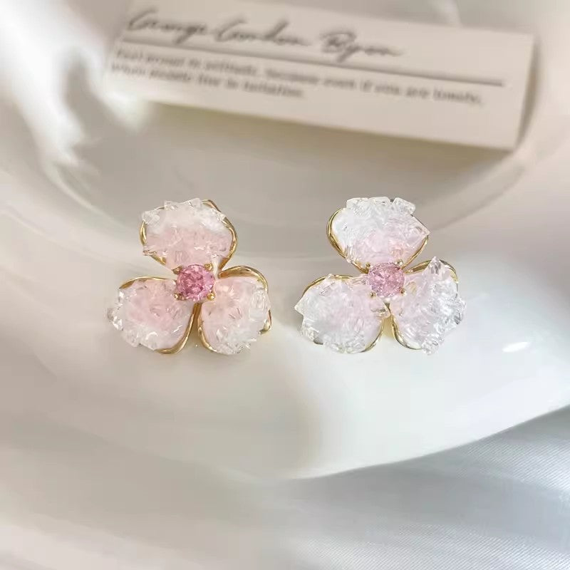 Women's Pink Gradient Crystal Flower High-grade Simple Stud Earrings