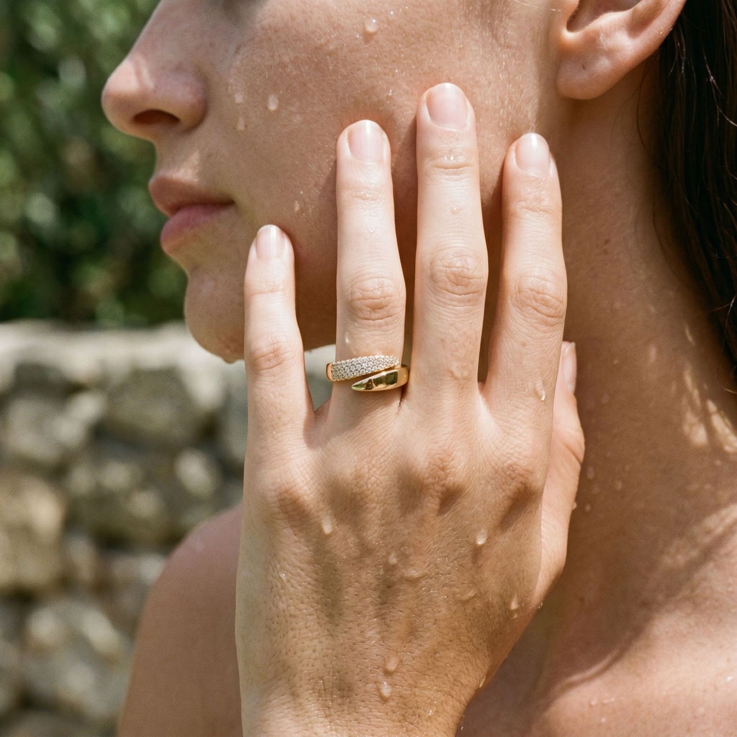 Copper Inlaid Zircon Style Niche Geometric Ring