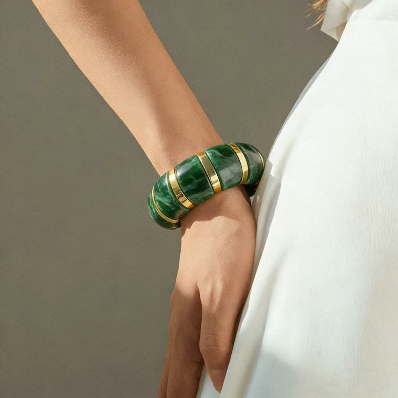 Women's Fashion Vintage Acrylic Elastic Elegant Bracelet