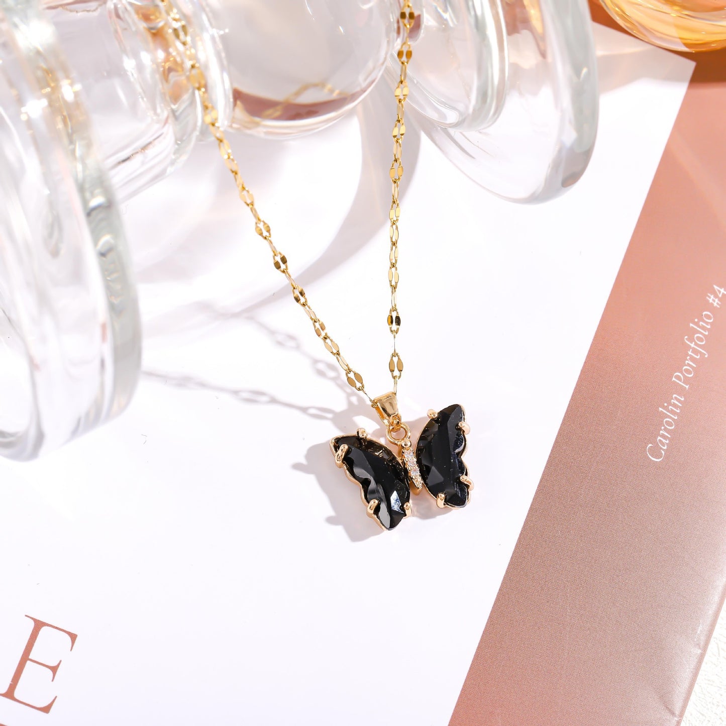Women's Rhinestone Butterfly Short Light Luxury Crystal Necklace