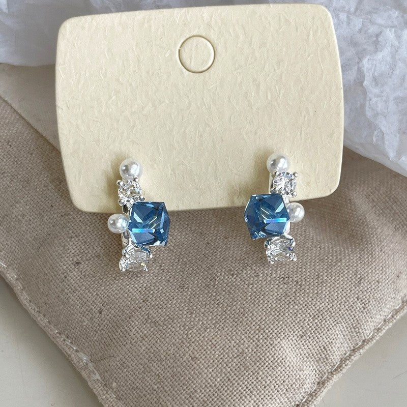 Women's Style Refined Zircon Flower Pearl Light Luxury High-grade Ear Earrings