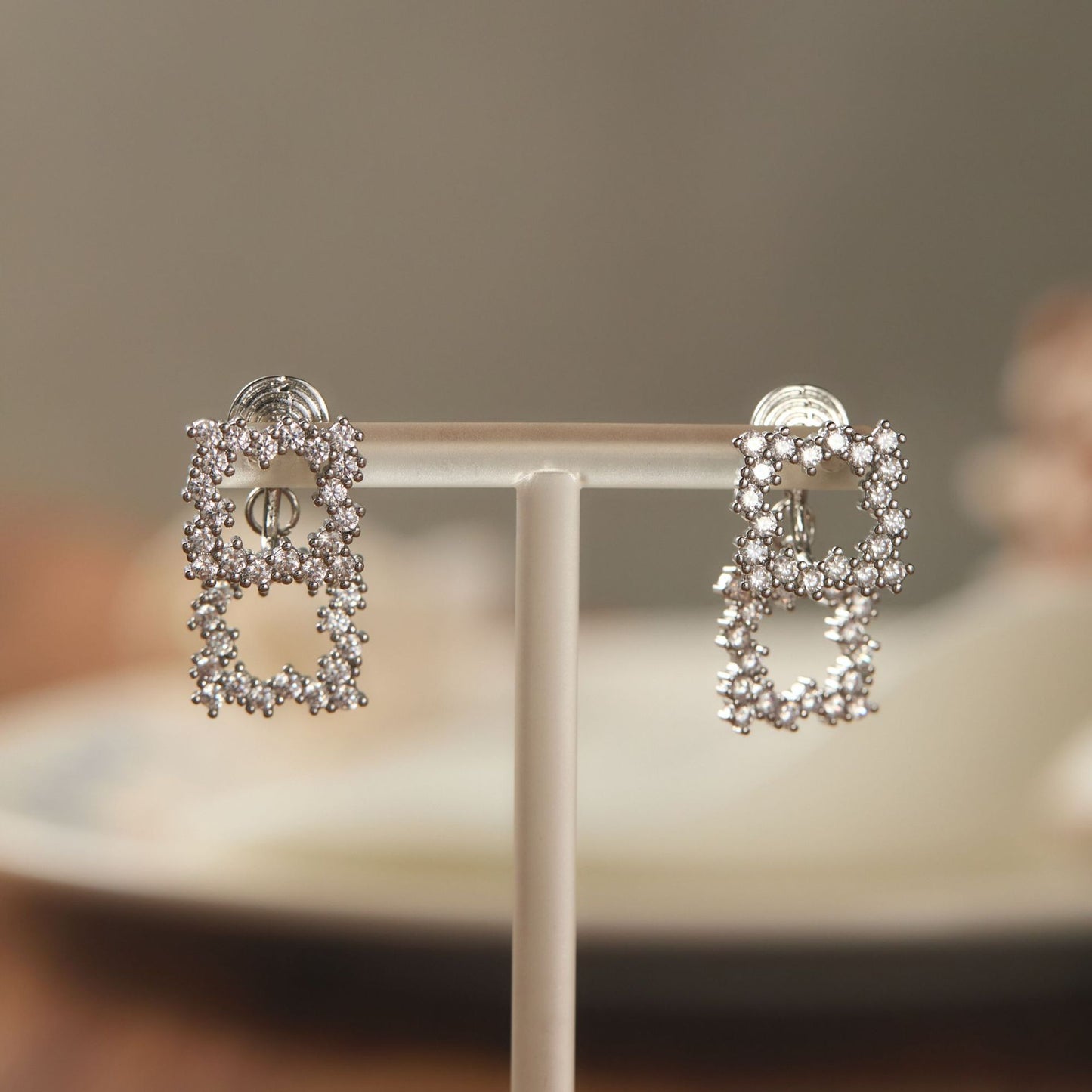 Women's Courage Square Refined Zircon Geometric Ear Minority Design Mosquito Earrings