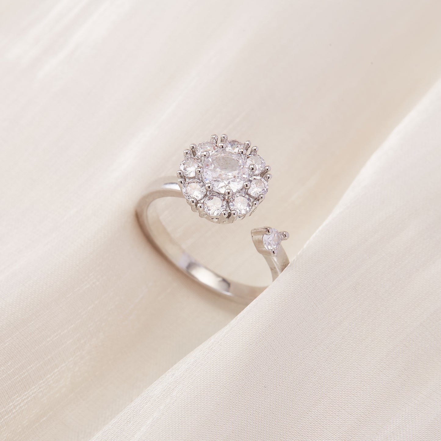 Valentine's Day Gift Flower Zircon Rotatable Ring