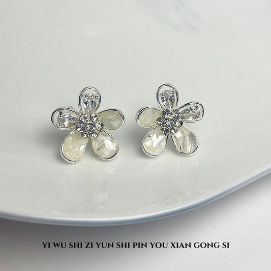 High-grade Elegant French Retro Flower Special Interest Light Luxury Gentle Rings