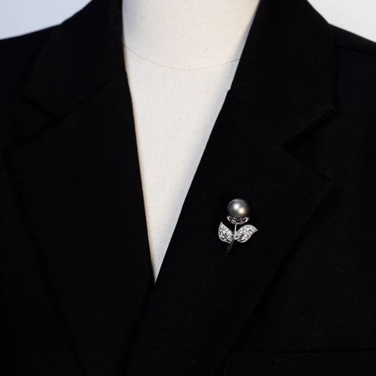 Alloy Flower-shaped Pearl Brooch Affordable Luxury Brooches