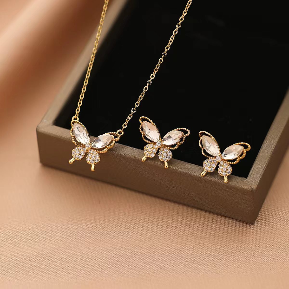 Glamorous Comfortable Two-piece Affordable Luxury Fashion Jewelry Set